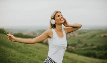 Lose Weight Walking 2 Miles a Day - walking with music