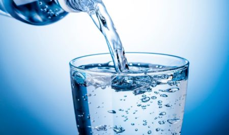 A Gallon Of Water A Day - Does Water Help You Lose Weight?