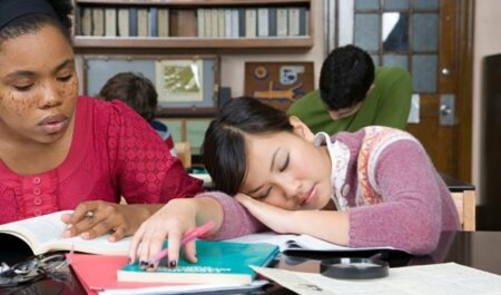 How Long Does It Take To Fall Asleep - asleep in class room