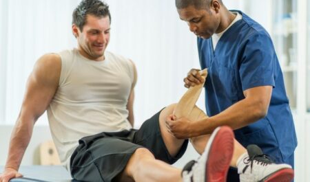 Occupational Therapy Vs Physical Therapy - physical therapist