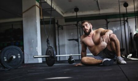 Dumbbell Front Raise - breath smoothly