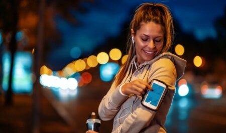 Running at Night - music and GPS safety app