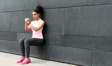 How To Do Squats Properly - Wall Squat