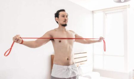 resistance band workouts for back - Pull Apart